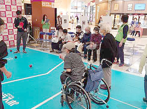 イオンモール札幌発寒の「ポッチャ体験会」の様子