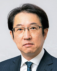 三國信啓教授